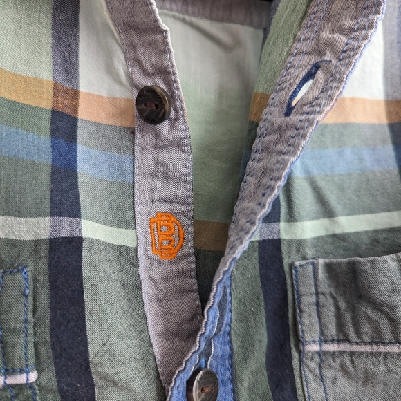 Men's Plaid Button Up Shirt - Picture 5 of 12